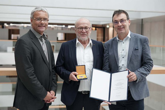 Ewald Volk Awarded Grand Decoration