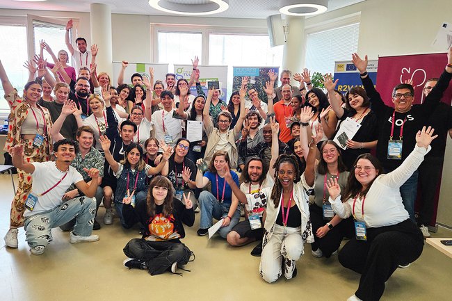 Foto1_Gruppe_(c)Luna Moser.jpg